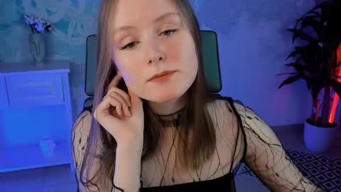 Vivien online show from 02/11/25, 04:13