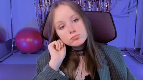 Vivien online show from 02/16/25, 03:16