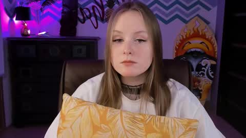 Vivien online show from 03/02/25, 12:11