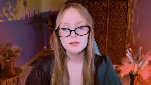 Vivien online show from 09/24/25, 03:15