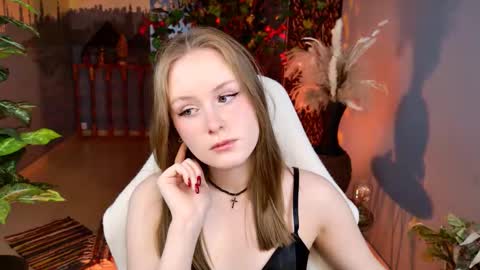 Vivien online show from 03/10/26, 05:56