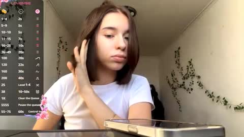 Vivi online show from 12/16/25, 10:20