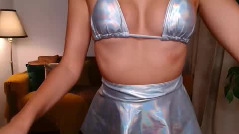 Vivienne online show from 09/11/25, 04:40