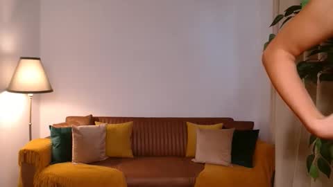 Vivienne online show from 09/14/25, 03:55