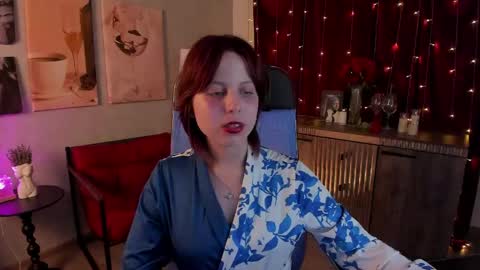 Vivienne  online show from 05/11/26, 12:44