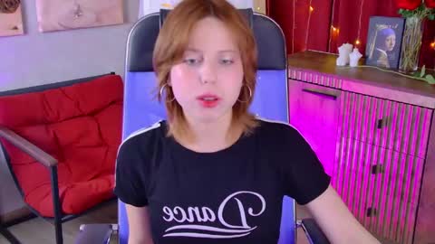 Vivienne  online show from 05/31/26, 06:53