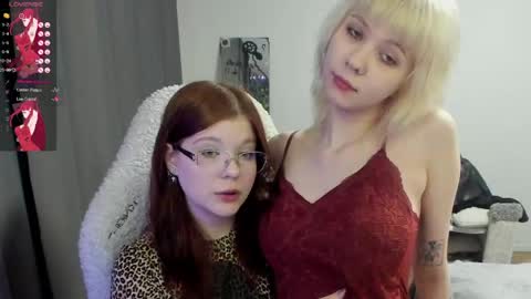 chatur babes online show from 04/19/26, 07:27