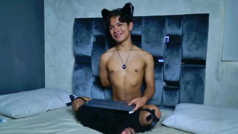 Snapshot of vix_hot chatting on 06/02/26, 08:11 vix_hot online show from 06/02/26, 08:11