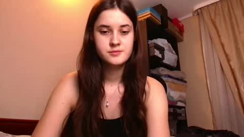 Snapshot of vixen_lily chatting on 12/12/24, 03:16 Vixen Lily online show from 12/12/24, 03:16