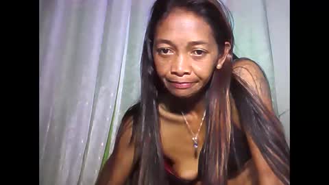 Snapshot of vixen_lina chatting on 05/20/26, 06:25 vixen_lina online show from 05/20/26, 06:25