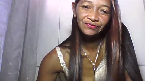 Snapshot of vixen_lina chatting on 06/29/26, 06:41 vixen_lina online show from 06/29/26, 06:41