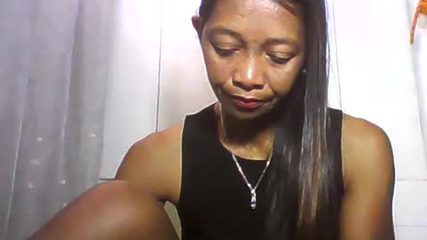 Snapshot of vixen_lina chatting on 07/05/26, 11:17 vixen_lina online show from 07/05/26, 11:17