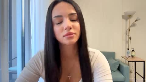 Miss Mia online show from 04/10/26, 11:26