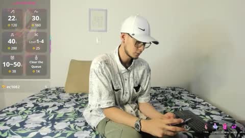 Snapshot of vlad__night chatting on 02/20/26, 06:26 Vlad online show from 02/20/26, 06:26