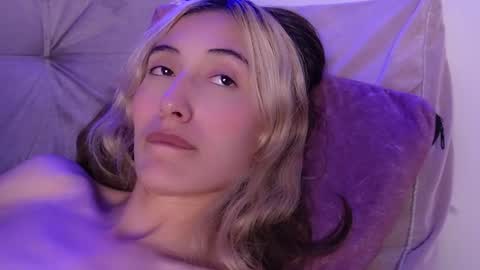 LOLA online show from 01/09/25, 03:26