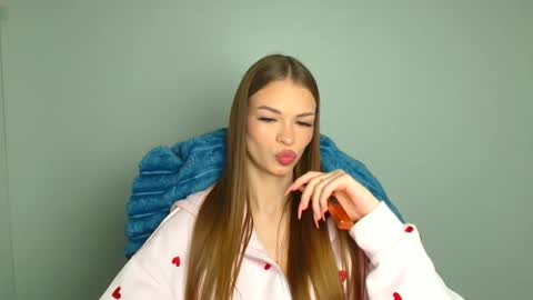 Vlada online show from 04/18/26, 11:14