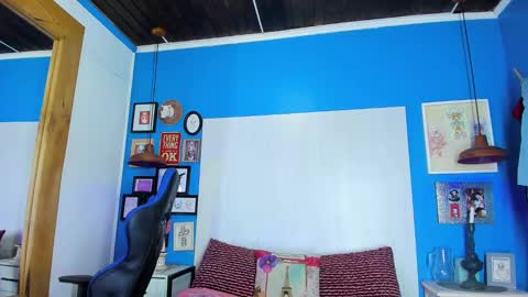 Snapshot of vladhellsing4 chatting on 01/07/25, 04:59 Vlad online show from 01/07/25, 04:59