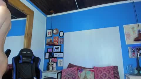 Snapshot of vladhellsing4 chatting on 01/09/25, 02:29 Vlad online show from 01/09/25, 02:29