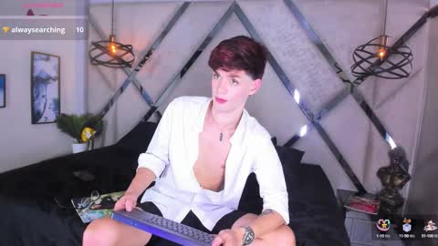 Snapshot of vladhellsing4 chatting on 02/01/25, 02:56 Vlad online show from 02/01/25, 02:56