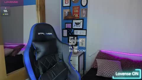 Snapshot of vladhellsing4 chatting on 03/12/25, 02:34 Vlad online show from 03/12/25, 02:34