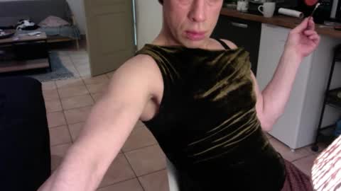 Snapshot of vladiskin chatting on 01/17/26, 06:44 Violetta Elysia online show from 01/17/26, 06:44