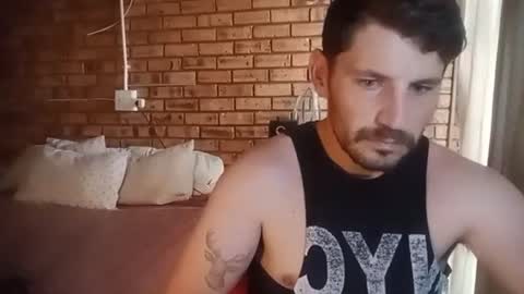 Snapshot of vmans11 chatting on 11/28/25, 01:03 Vmans11 online show from 11/28/25, 01:03