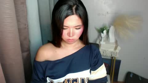 Snapshot of voganmarie chatting on 06/16/26, 01:41 voganmarie online show from 06/16/26, 01:41