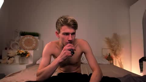 Snapshot of volan_starts chatting on 02/10/26, 04:27 Dan online show from 02/10/26, 04:27