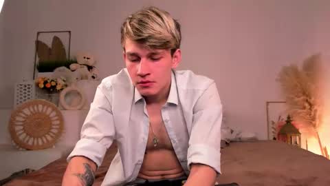 Snapshot of volan_starts chatting on 03/04/26, 04:18 Dan online show from 03/04/26, 04:18