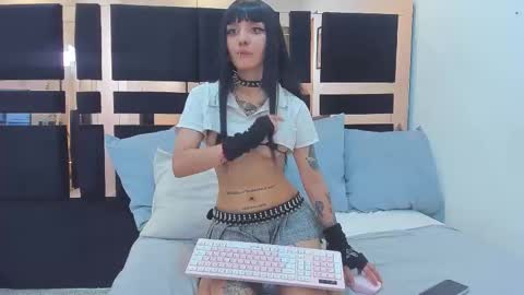 Lisa online show from 12/14/25, 08:46