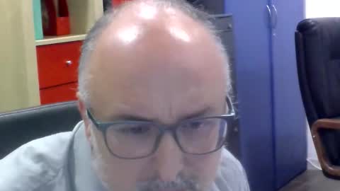 volpi72 online show from 10/31/25, 11:33