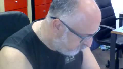 Snapshot of volpi72 chatting on 06/10/26, 06:51 volpi72 online show from 06/10/26, 06:51