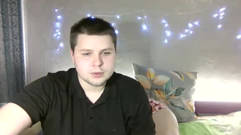 Snapshot of volshebnik_130 chatting on 01/18/25, 05:15 Volshebnik1302 online show from 01/18/25, 05:15