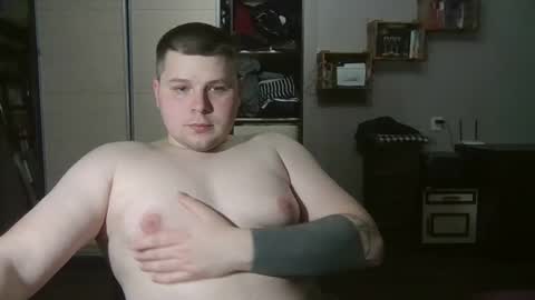 Snapshot of volshebnik_130 chatting on 03/10/25, 08:56 Volshebnik1302 online show from 03/10/25, 08:56