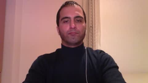 Snapshot of volve5 chatting on 01/19/25, 12:17 volve5 online show from 01/19/25, 12:17