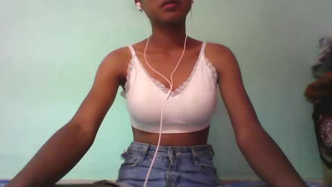 vounialdy online show from 01/21/25, 06:22