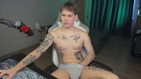 vova online show from 10/31/25, 11:00