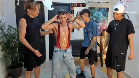 voyeurism_guys online show from 10/06/25, 11:02