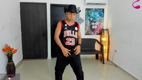 voyeurism_guys online show from 11/14/25, 11:02