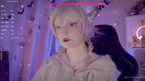 vronnier online show from 11/08/25, 01:55