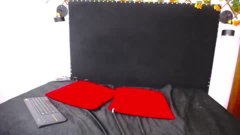 vsamanthaper2 online show from 04/01/26, 08:06