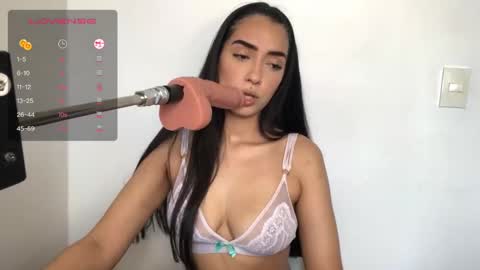 Snapshot of vsantini_ chatting on 02/05/25, 10:01 vsantini_ online show from 02/05/25, 10:01