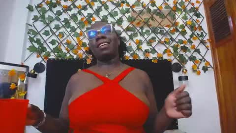 Snapshot of vskayper chatting on 04/24/26, 06:32 skay online show from 04/24/26, 06:32