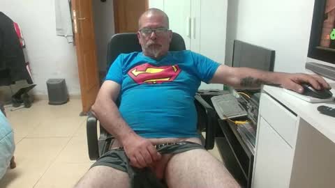 Snapshot of vuda77 chatting on 04/17/26, 08:01 oscar online show from 04/17/26, 08:01
