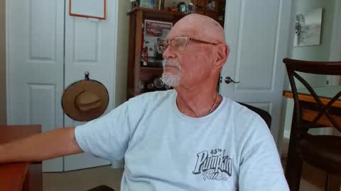 Vueuorme online show from 09/28/25, 04:12