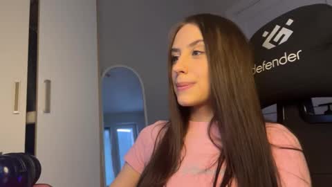 Snapshot of vx_arina chatting on 03/04/26, 01:39 Arina online show from 03/04/26, 01:39