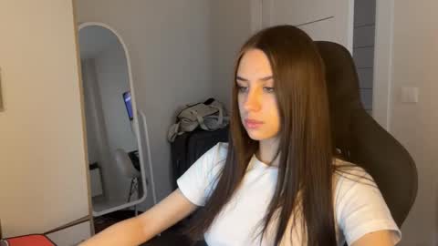 Snapshot of vx_arina chatting on 03/27/26, 08:59 Arina online show from 03/27/26, 08:59