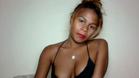 Snapshot of vynarahot chatting on 06/11/26, 05:55 vynarahot online show from 06/11/26, 05:55