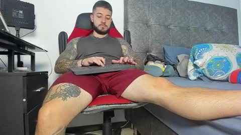 Snapshot of vyxen_ chatting on 02/03/26, 08:36 vyxen_ online show from 02/03/26, 08:36