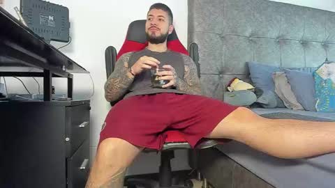 Snapshot of vyxen_ chatting on 02/04/26, 12:22 vyxen_ online show from 02/04/26, 12:22